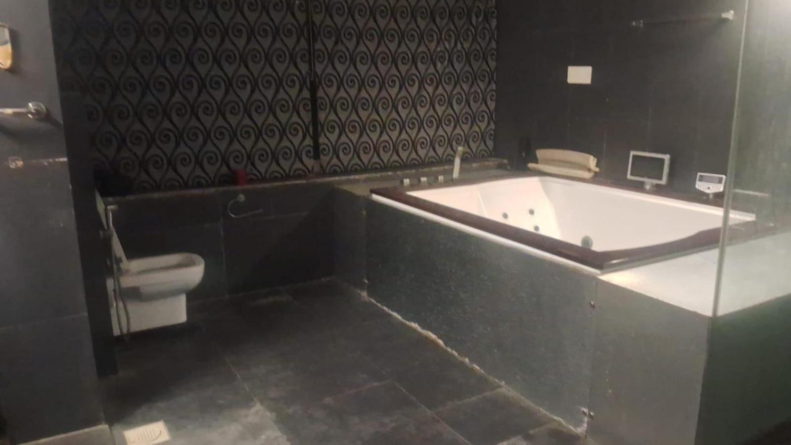Tvh Park Rozalia Pansiyon Chennai Dış mekan fotoğraf